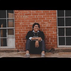 Meet your Posher, Tvli